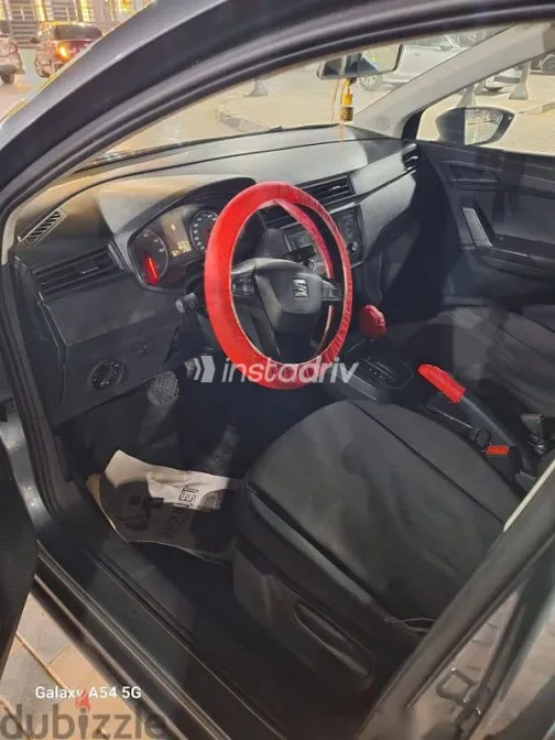 سيات ابيزا 2018 رمادي مستعملة للبيع - 5