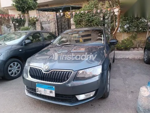 سكودا اوكتافيا 2015 أبيض مستعملة للبيع - 4