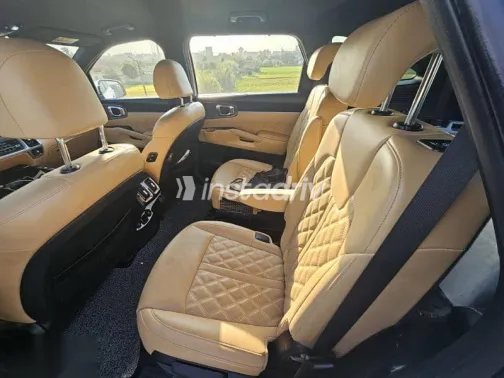 Kia Sorento 2023 White Used for Sale - 9