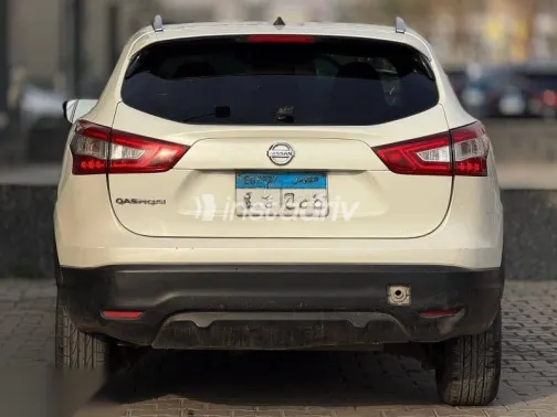 نيسان قشقاي 2017 أبيض مستعملة للبيع - 3