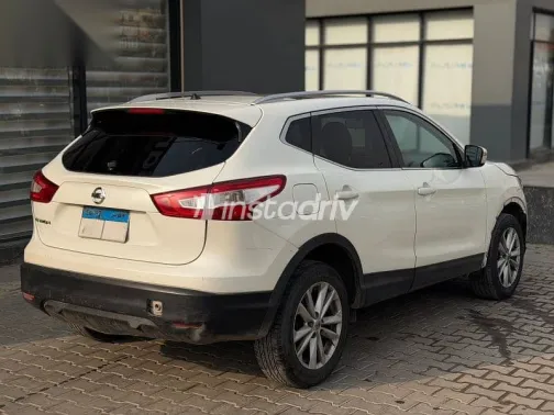 نيسان قشقاي 2017 أبيض مستعملة للبيع - 4