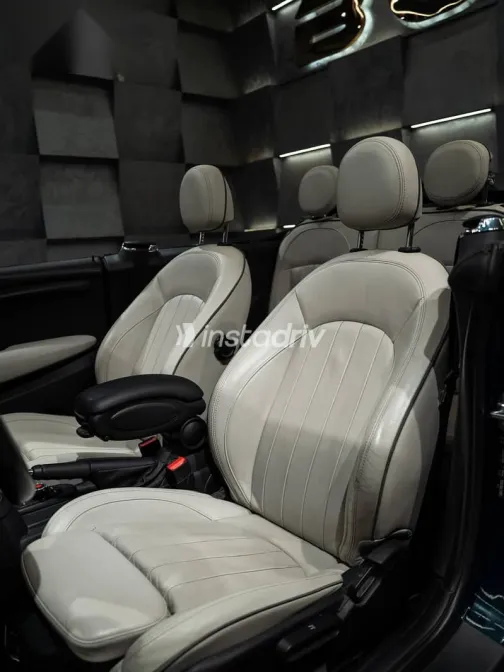 مينى كوبر 2019 أزرق غامق مستعملة للبيع - 5