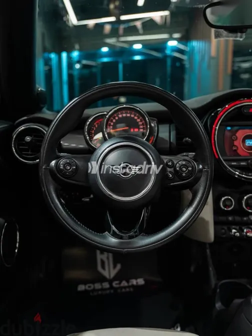 مينى كوبر 2019 أزرق غامق مستعملة للبيع - 6