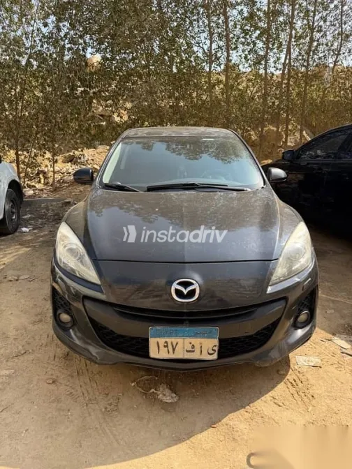 مازدا 3 2013 أسود مستعملة للبيع - 2
