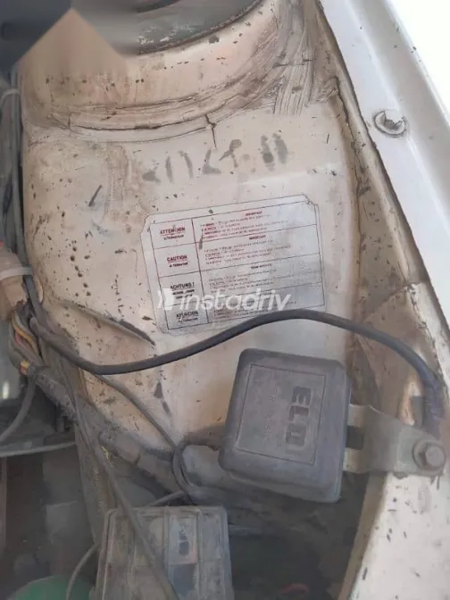 بيجو 504 1980 أبيض مستعملة للبيع - 3