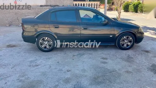 اوبل أسترا 2001 أسود مستعملة للبيع - 5