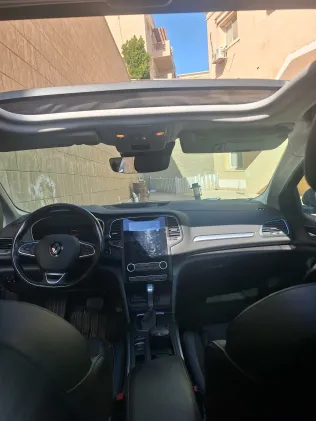 رينو ميجان 2022 أبيض مستعملة للبيع