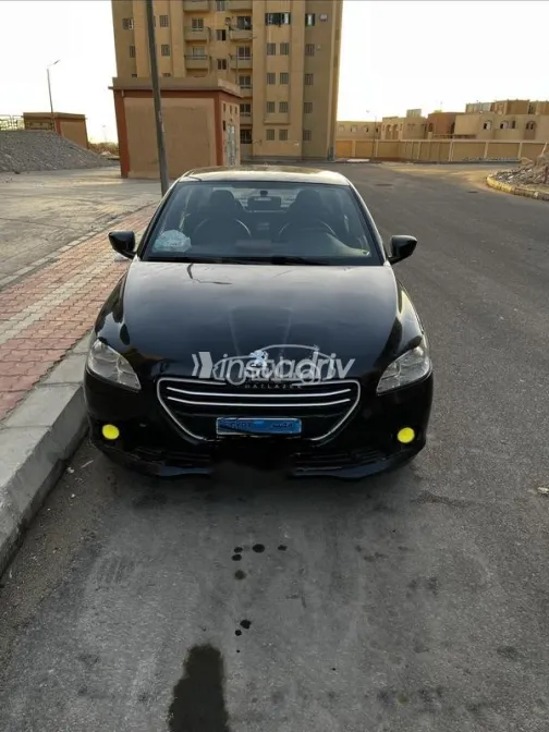 بيجو 301 2016 أسود مستعملة للبيع - 1