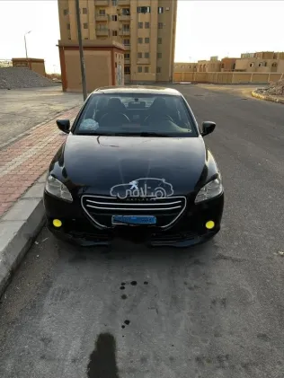 بيجو 301 2016 أسود مستعملة للبيع