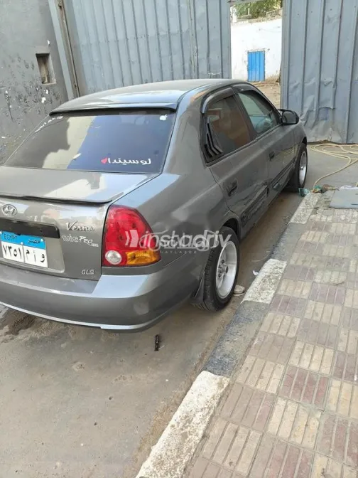 هيونداي فيرنا 2014 بترولي مستعملة للبيع - 2