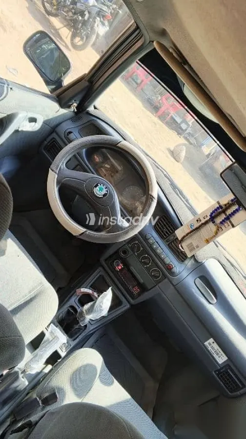 سكودا فيليشيا 1996 أزرق غامق مستعملة للبيع - 6