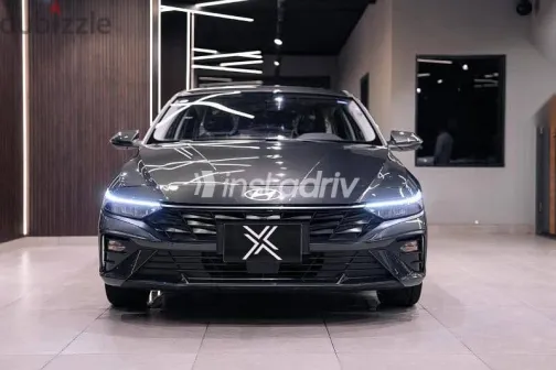 هيونداي إلنترا 2025 رمادي جديدة للبيع - 2