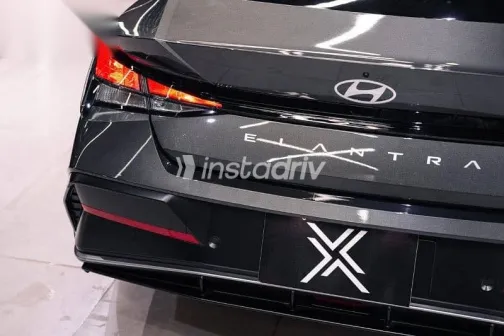 هيونداي إلنترا 2025 رمادي جديدة للبيع - 5