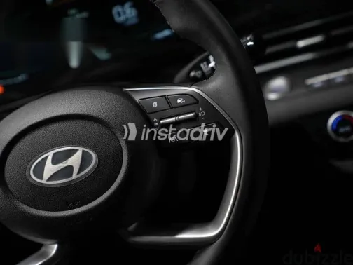 هيونداي إلنترا 2025 رمادي جديدة للبيع - 6