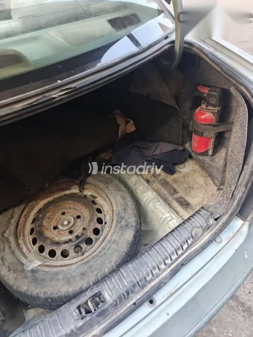 دايو نوبيرا 2005 أزرق غامق مستعملة للبيع - 4