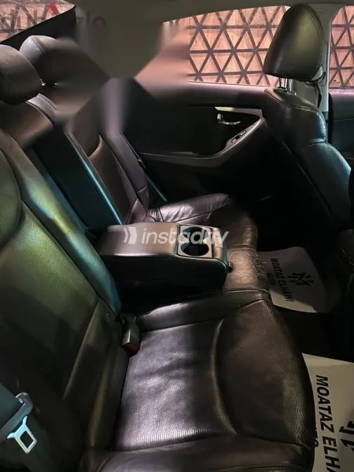 Hyundai Avante 2012 White Used for Sale - 6