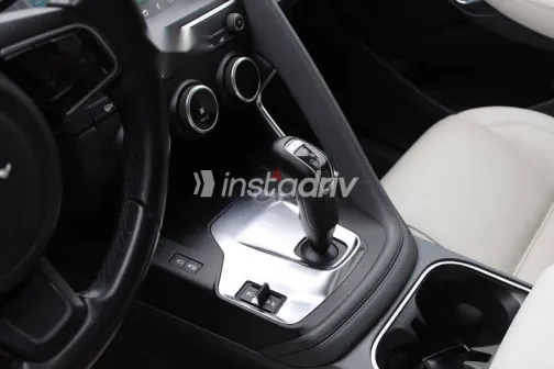 جاكوار E-pace 2019 رمادي مستعملة للبيع - 7