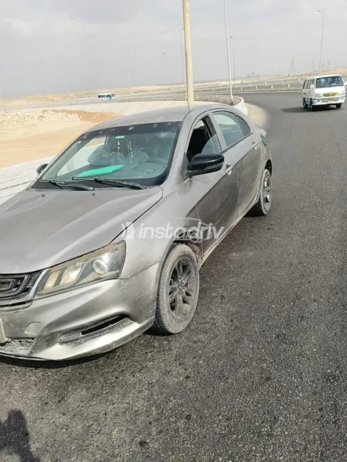 جيلي امبريال 2019 أبيض مستعملة للبيع - 1