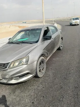 جيلي امبريال 2019 أبيض مستعملة للبيع