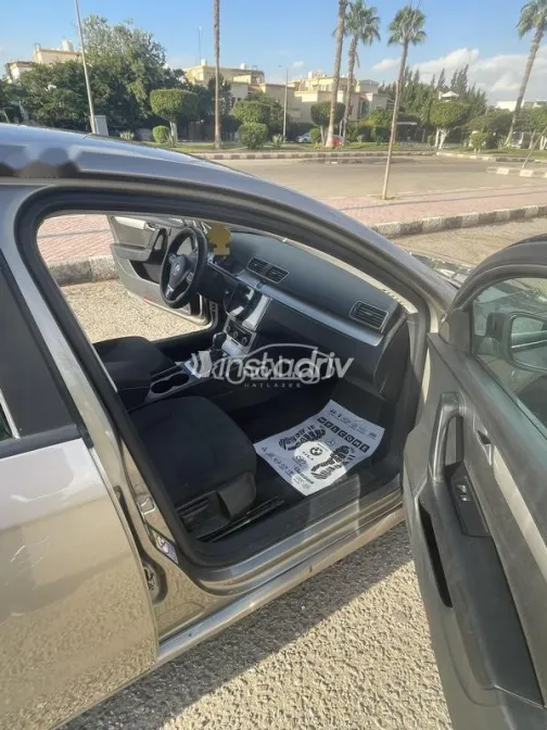 Volkswagen Passat 2015 Beige Used for Sale - 5