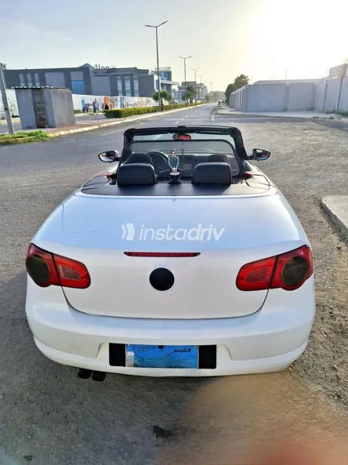 فولكس فاغن ايوس 2008 أبيض مستعملة للبيع - 4