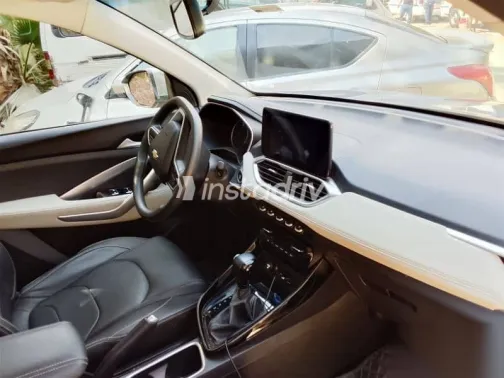 Chevrolet Captiva 2022 Silver Used for Sale - 1