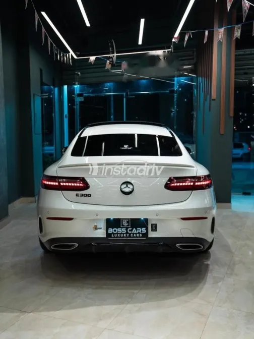 Mercedes E 200 2021 White Used for Sale - 3
