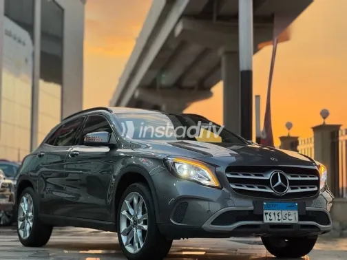 Mercedes GLA 2020 Gray Used for Sale - 4