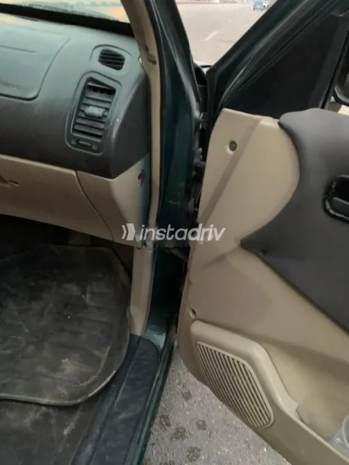 نيسان تورينو 2001 زيتي مستعملة للبيع - 5