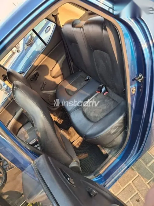 هيونداي I10 2012 أزرق غامق مستعملة للبيع - 7