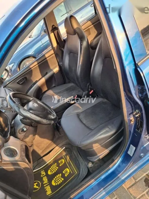 هيونداي I10 2012 أزرق غامق مستعملة للبيع - 9