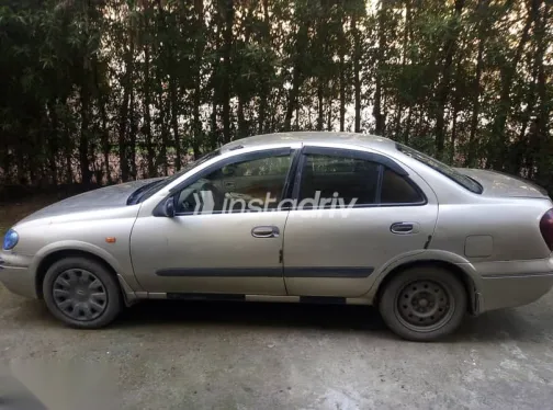 نيسان صنى 2009 ذهبي مستعملة للبيع - 3