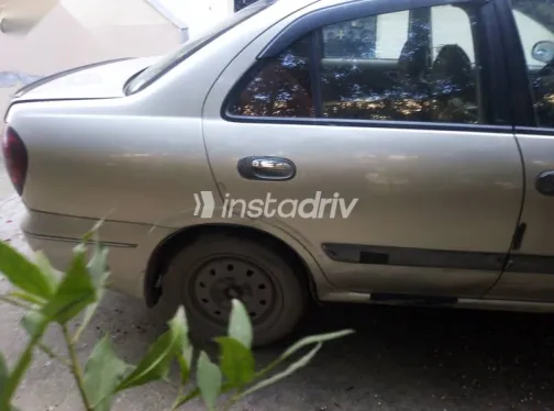 نيسان صنى 2009 ذهبي مستعملة للبيع - 5