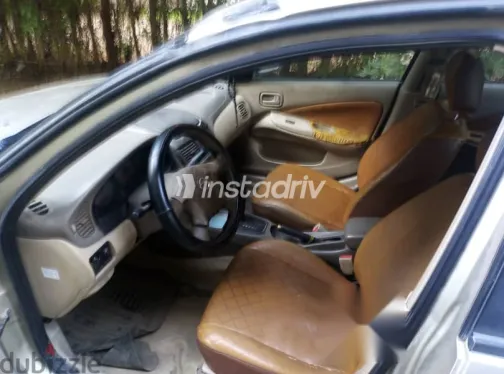 نيسان صنى 2009 ذهبي مستعملة للبيع - 8