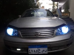 نيسان صنى 2009 ذهبي مستعملة للبيع