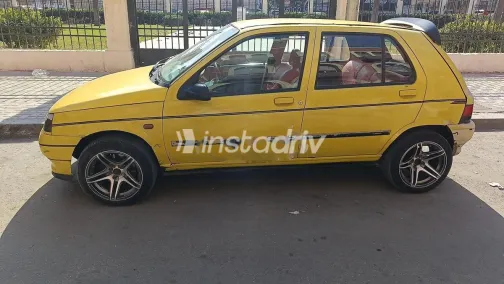 رينو كليو 1994 أصفر مستعملة للبيع - 1