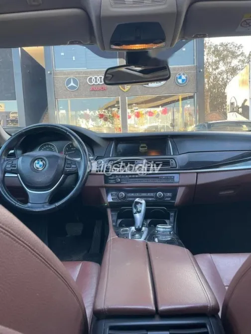 بي ام دبليو 520 2015 أسود مستعملة للبيع - 2