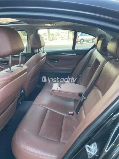 بي ام دبليو 520 2015 أسود مستعملة للبيع - 4