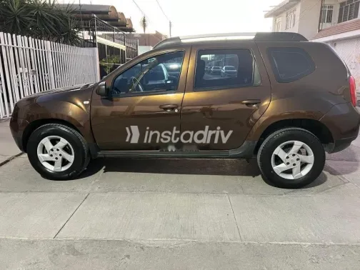 رينو داستر 2015 بني مستعملة للبيع - 1