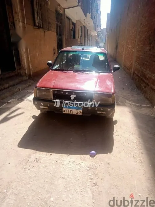 Fiat Shahin 2001 Burgundy Used for Sale - 1