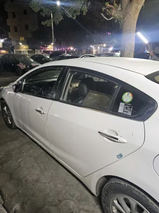 كيا K3 2015 أبيض مستعملة للبيع