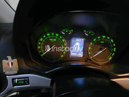 سكودا اوكتافيا A5 2008 أبيض مستعملة للبيع - 1