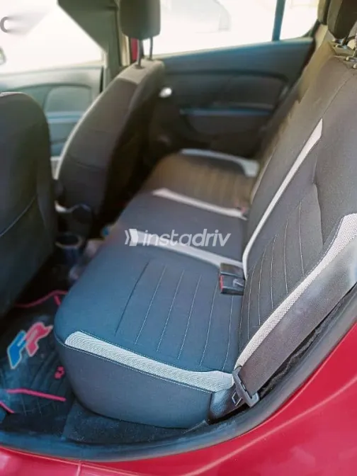 Renault Sandero 2018 Burgundy Used for Sale - 6