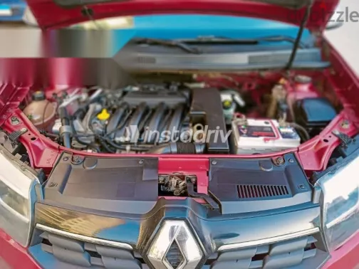 Renault Sandero 2018 Burgundy Used for Sale - 8