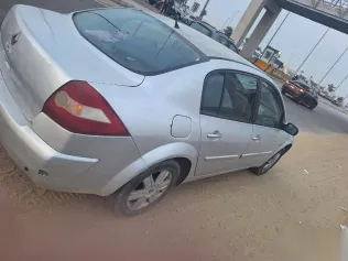 رينو ميجان 2005 رمادي مستعملة للبيع