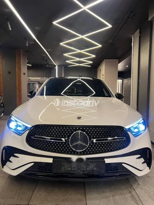 مرسيدس GLC 200 2024 أبيض مستعملة للبيع - 3