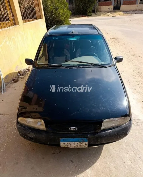 فورد فيستا 1999 أسود مستعملة للبيع - 2
