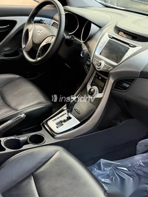 Hyundai Avante 2012 White Used for Sale - 2