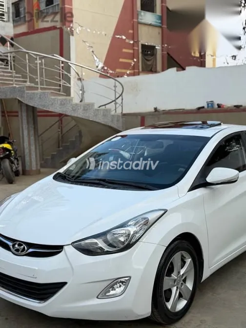Hyundai Avante 2012 White Used for Sale - 3