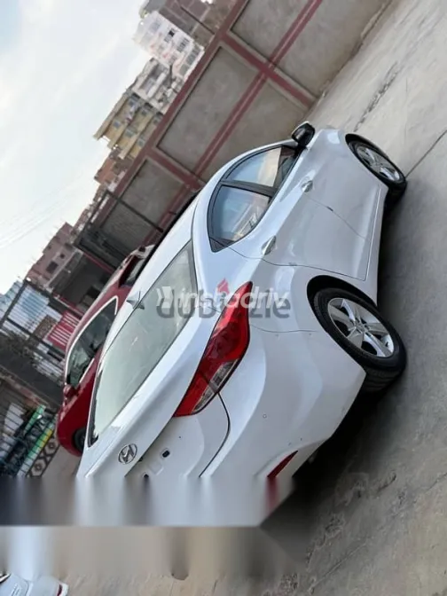 Hyundai Avante 2012 White Used for Sale - 8